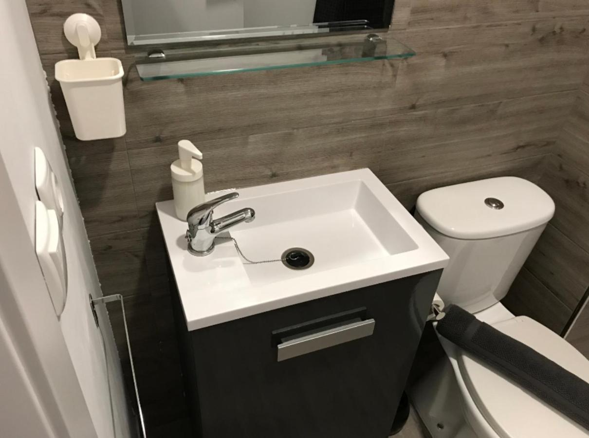 Pequeno Alojamiento Con Mini Piscina - No Climatizada Valencia Eksteriør billede