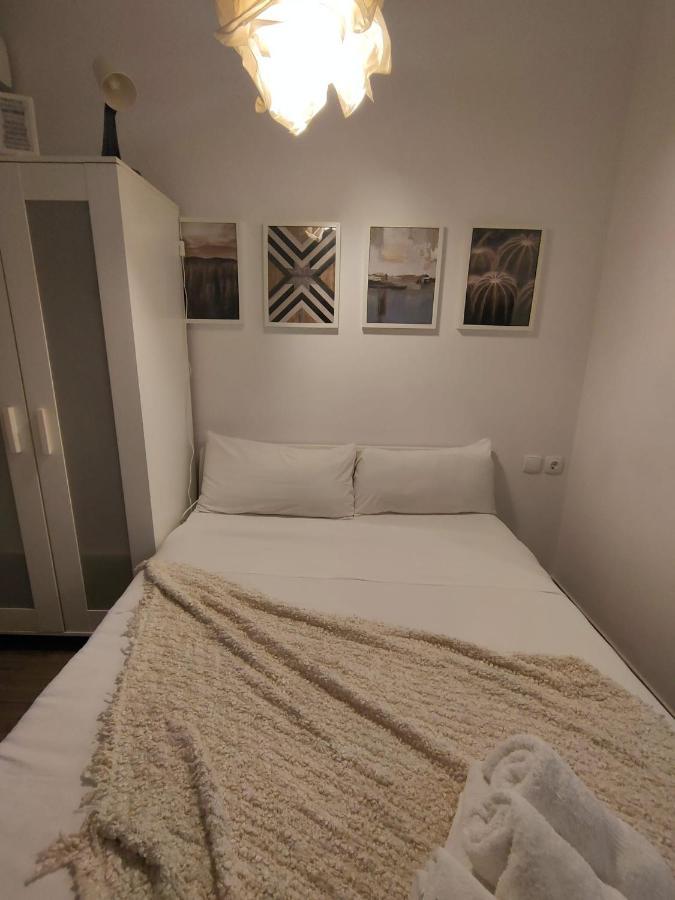 Pequeno Alojamiento Con Mini Piscina - No Climatizada Valencia Eksteriør billede