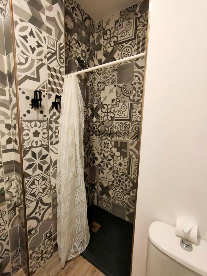 Pequeno Alojamiento Con Mini Piscina - No Climatizada Valencia Eksteriør billede